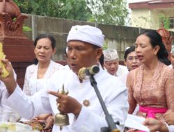 Ibadah Hari Suci Tilem Digelar Anggota Polresta Sidoarjo