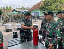 Komandan Batalyon Bekang 2/MWJ/ 2 Kostrad, Letkol TNI Firmanuddin Lilawangsa, S.I.P, saat menggelar giat acara Apel siaga penanggulangan bencana di Lapangan Apel Kompi Angkutan YonBekang 2 Kostrad.