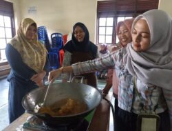 Pemkab Kediri Beri Pelatihan Diversifikasi Olahan Nanas Bagi Wanita Tani Lereng Kelud