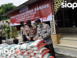 Polres Tanjung Perak Distribusikan Bantun dari Polda Jatim untuk Warga Kurang Mampu