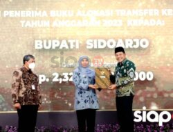 Penyalur KUR Terbaik Peringkat I se Jatim,Kabupaten Sidoarjo Raih Penghargaan