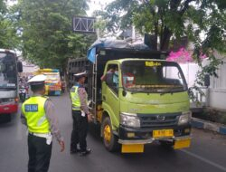 Kendaraan Besar Dilarang Masuk Kota, Simak Titik Larangannya