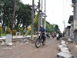 Bupati Sidoarjo Sidak Proyek Frontage Road Ruas Delta Sari-Lingkar Timur