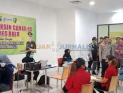 Kapolres Batu Gelar Jum at Curhat Dan Gebyar Vaksinasi Di Lippo Plaza Batu