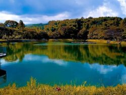 Situ Batu Karut, Mengintip Pesona Danau dengan Pemandangan Menakjubkan di Sukabumi