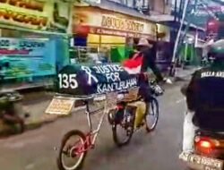 Keranda Mayat Hitam Mengait Di Sepeda Onthel Menuju Jakarta