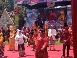 Disparta Kota Batu Gelar Batu Art Flower Carnival 2023