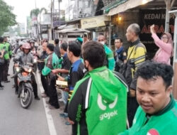 Kekompakan Aliansi Ojol Sidoarjo Gelar Berbagi Takjil dan Bukber