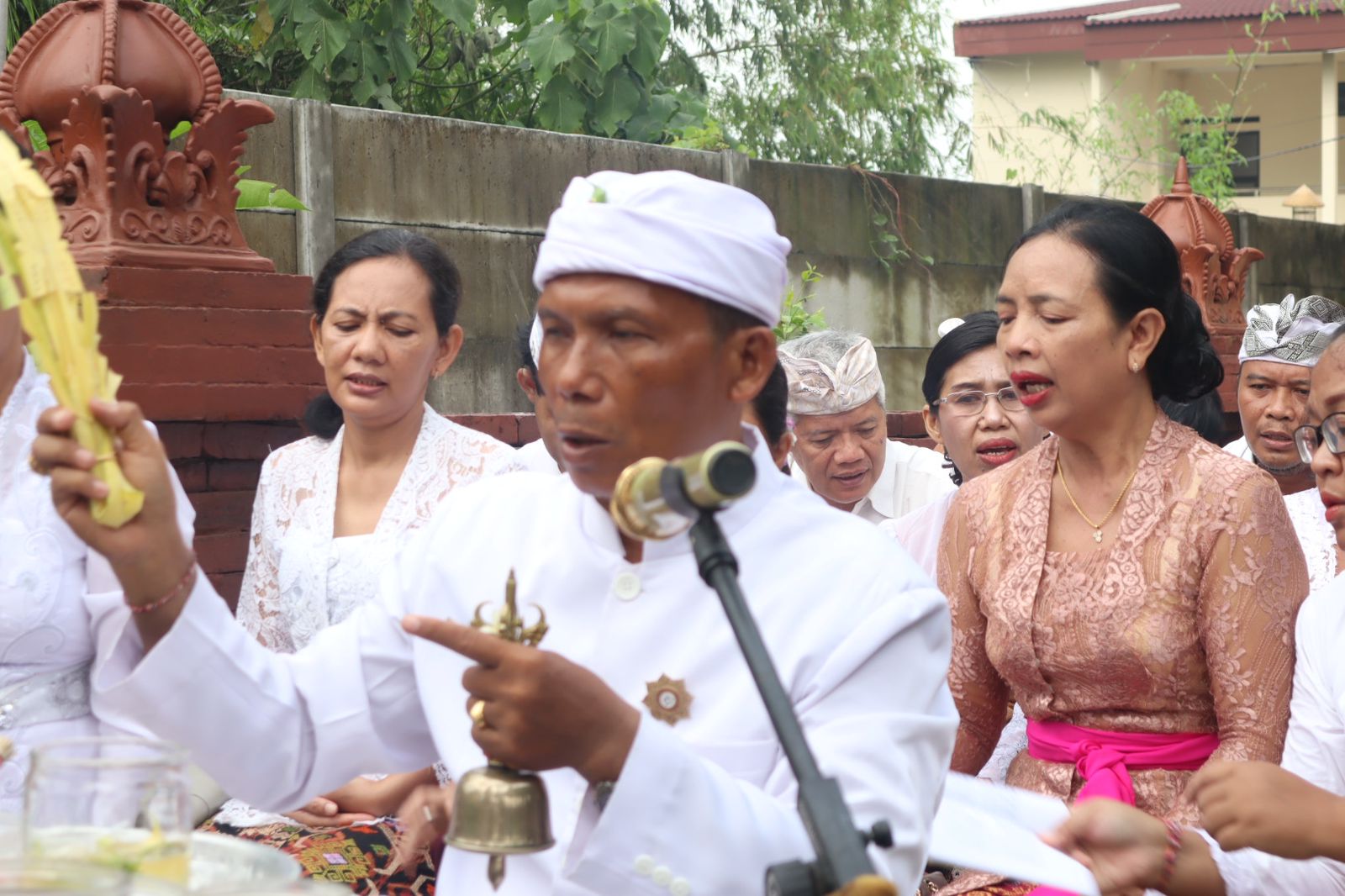 Ibadah Hari Suci Tilem Digelar Anggota Polresta Sidoarjo