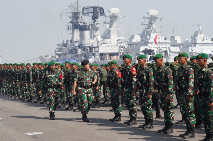 Komandan Kogartap III/Surabaya Berangkatkan Satgas Pamtas RI-Malaysia