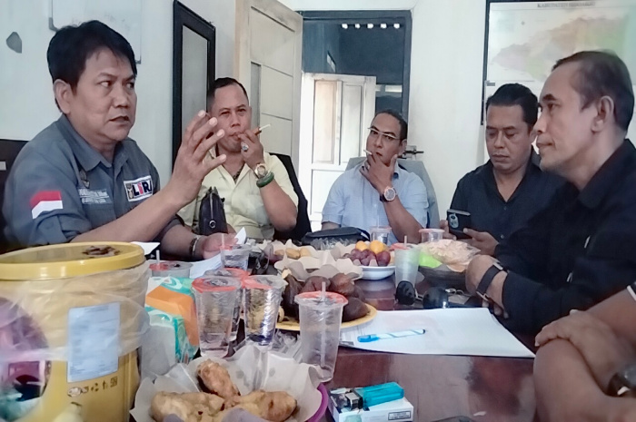 Rapat Koordinasi dan konsolidasi DPD dan DPW LSM LIRA di sekretariat LSM LIRA DPD Sidoarjo 