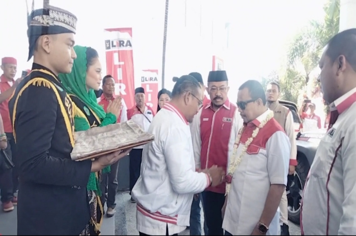 Tarian Remo sambut kedatangan Presiden LSM LIRA KRH. HM. Jusuf Rizal dan Tandai Pembukaan Rapimnas LSM LIRA Tahun 2024