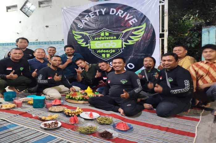 Syukuran Hari Jadi ke-7 tahun Komunitas Ojol New Seduluran Grab Sidoarjo