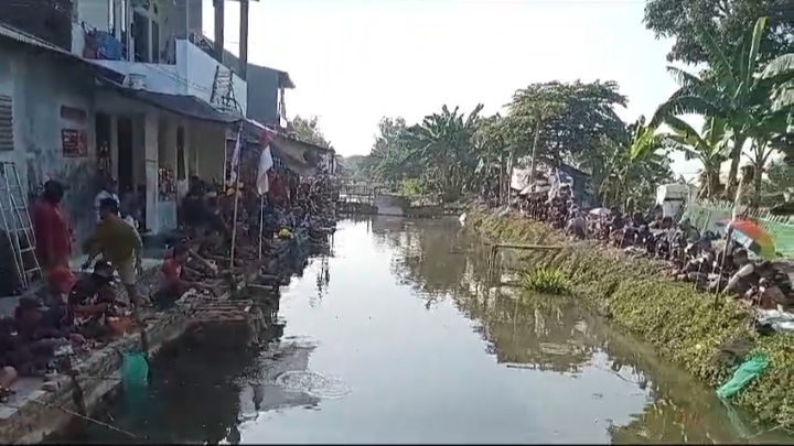 LSM LIRA DPK Gedangan Sukses Gelar Lomba Mancing di sungai wilayah RT 01/RW 03, Desa Punggul, Kecamatan Gedangan, Sidoarjo, pada hari Minggu (1/9/2024). 