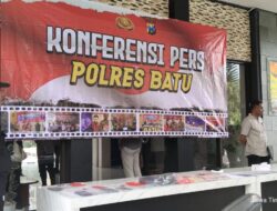 Diduga memeras pengasuh pondok pesantren,Dua orang kena OTT polres Batu.