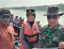Danramil Sedati Dampingi Bupati Sidoarjo Sidak Wilayah Terdampak Rob