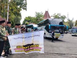 Bupati Subandi Lepas Kloter 58 Jemaah Haji Sidoarjo