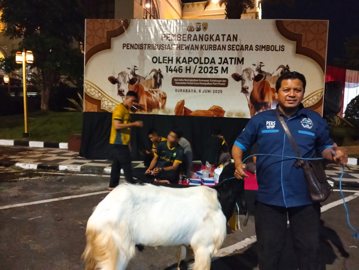 AWOS pada hari Raya Idul Adha 1446 H/2025 M mendapatkan 2 ekor kambing dari Polda Jatim dan Polresta Sidoarjo.
