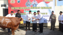 Idul Adha, Polresta Sidoarjo Bagi Hewan Qurban ke Masyarakat