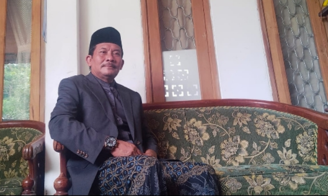 Sujani merasa prihatin melihat panasnya tensi panggung politik di Kabupaten Sidoarjo. Ia menegaskan bahwa rakyat butuh solusi nyata bukan drama