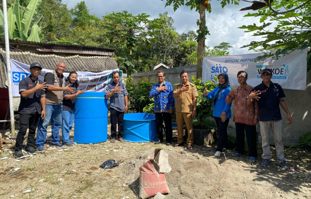 DR Koen tentang Teknologi Tepat Guna (TTG) sanitasi baik tentang jamban sehat, pemasangan kloset SATO, pembuatan septic tank, sekaligus pengelolaan air limbah agar dapat didaur ulang.