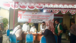 Polsek Sedati menggelar kegiatan "Pengobatan Gratis" dalam rangka menyambut Hari Bhayangkara.