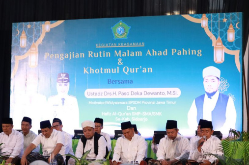 Pengajian Rutin Malam Ahad Pahing dan Khotmul Qur’an, Bupati Sidoarjo H. Subandi Serukan Generasi Qur’ani berkarakter