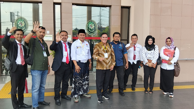 Sidang Pra Peradilan yang diajukan oleh tim Kuasa Hukum Sularto S.H., dan rekan terhadap penetapan status tersangka EU di PN Mojokerto.