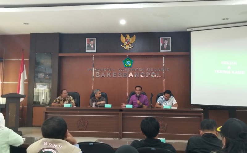 Kesbangpol Sidoarjo menggelar Monitoring dan evaluasi pengawasan ormas menghadirkan 4 narasumber penting yang bertujuan untuk memperkuat kolaborasi pengawasan ormas secara aktif