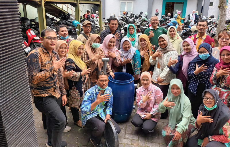 DR. Koen Irianto praktikkan 5 Pilar STBM Melalui TTG pada workshop yang digelar Dinas Kesehatan Kota Malang