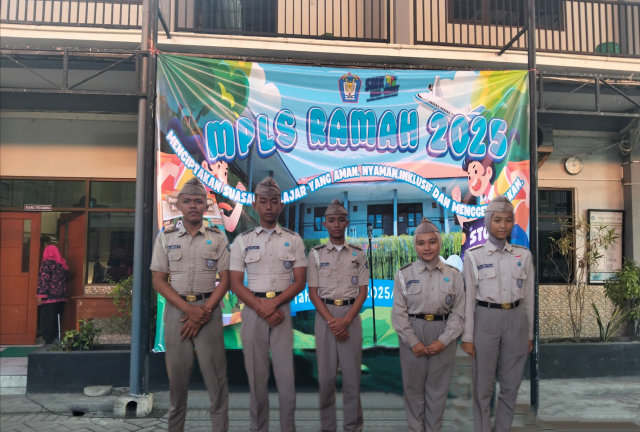 SMK Penerbangan Dharma Wirawan Gelar MPLS Ramah diikuti sebanyak 355 peserta didik baru.
