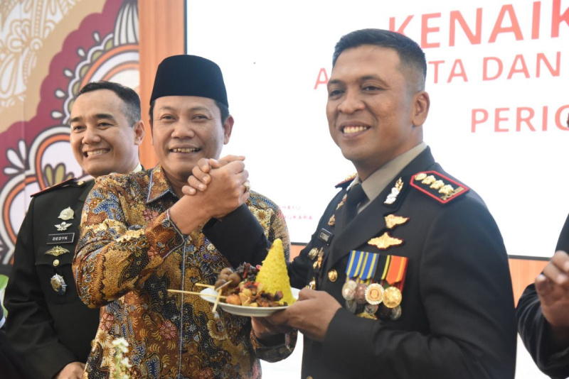Pemkab Sidoarjo mengapresiasi Polresta Sidoarjo. Hal tersebut disampaikan Bupati Sidoarjo Subandi pada peringatan Hari Bhayangkara ke-79 di Mapolresta Sidoarjo.