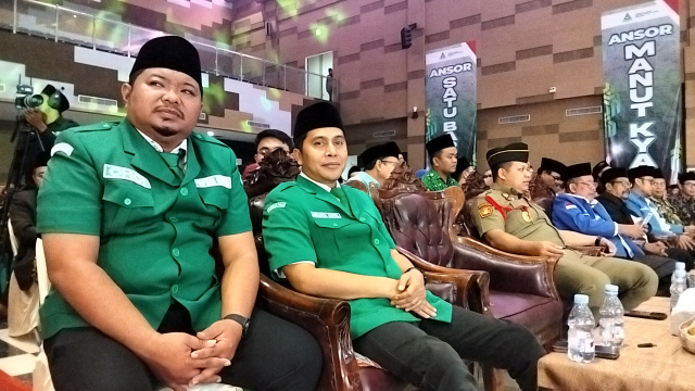 Ketua PC GP Ansor Sidoarjo terpilih, Choirul Mu'minin, yang akrab disapa Gus Choi bersama Pimpinan Pusat GP Ansor Addin Jauharudin.