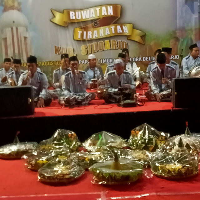 Ruwatan dan Tirakatan Bagi Ketentraman dan Kedamaian Sidoarjo digagas oleh Sujani Ketua Ruang Publik Sidoarjo (RPS).