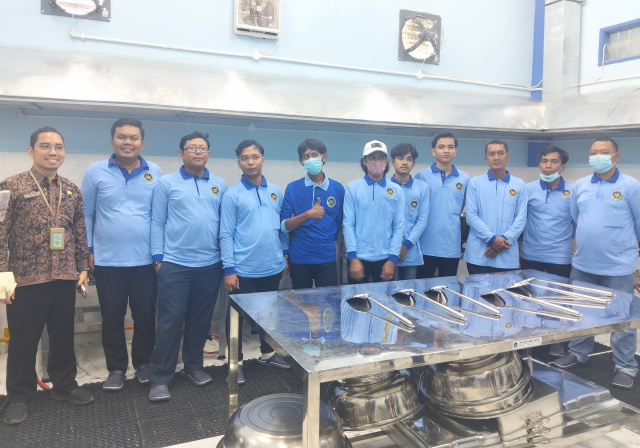 Tim Dapur DAPM Wijaya Mandiri Tarik