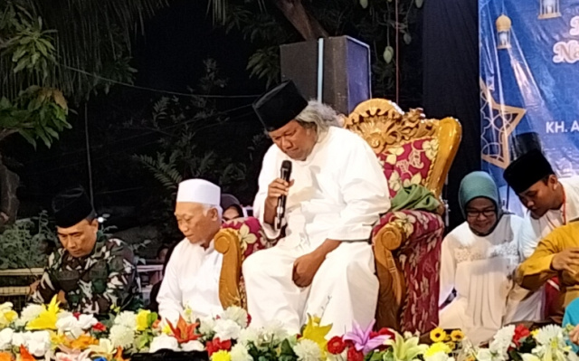 Maulid Nabi Muhammad SAW diperingati warga Desa Cemandi, menghadirkan penceramah asal Yogyakarta, KH. Ahmad Muwafik.