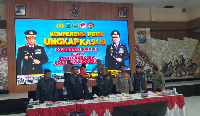 Polresta Sidoarjo dan Badan Narkotika Nasional berhasil menggagalkan upaya penyelundupan narkotika jenis sabu seberat 8,2 kg