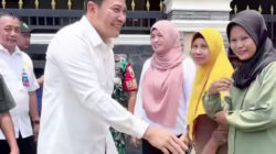 Bupati Sidoarjo, H. Subandi, turun langsung meninjau kondisi rumah warga di Kecamatan Candi bersama Dinas Sosial Kabupaten Sidoarjo dan Badan Amil Zakat Nasional (Baznas) Sidoarjo.