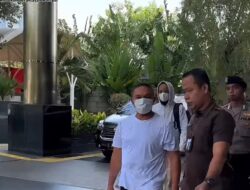 Tak Hanya Rupiah! KPK Sita Barang Bukti Dollar AS dan Poundsterling dalam OTT Gubernur Riau