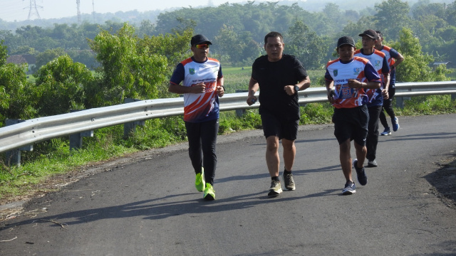 Dandim Pasuruan turut meriahkan peringatan Hari Ulang Tahun (HUT) ke-7 RSUD Grati Tahun 2025 melalui kegiatan Fun Run