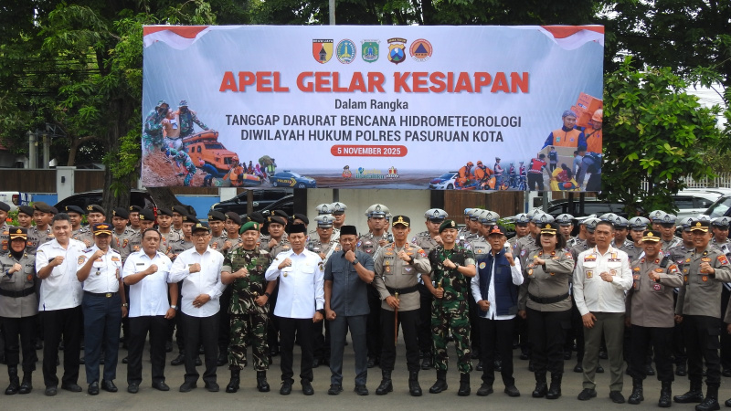 Komandan Kodim 0819/Pasuruan Letkol Inf Boga Bramiko, M.Han., menghadiri Apel Siap Siaga Tanggap Bencana Hidrometeorologi Kota Pasuruan