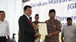 Bupati Sidoarjo H. Subandi mengajak seluruh masyarakat dan pemerintah desa untuk aktif mendukung Gerakan Masyarakat Pemasangan Tanda Batas (Gemapatas).