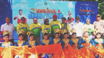 Wabup Mimik Idayana hadiri Festival Bahari Sidoarjo 2025 berlangsung meriah di kawasan SevenPoint Jetski, Desa Tambak Kalisogo.