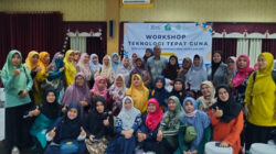 Aisyiyah Sidoarjo memperkuat kapasitas kader melalui pelatihan komposter dan edukasi STBM yang digelar WC-KOEn bersama Dinas Kesehatan Sidoarjo.