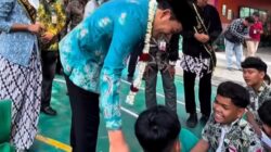 diluncurkan Bupati Sidoarjo H. Subandi, dalam acara puncak Bulan Bahasa di SMPN 1 Wonoayu