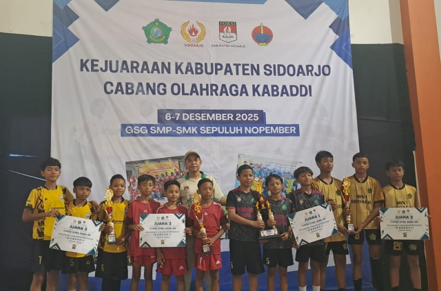 Kejurkab Kabaddi telah sukses dilaksanakan perdana oleh Pengurus Kabupaten Federasi Olahraga Kabaddi Seluruh Indonesia (Pengkab Foksi) Kabupaten Sidoarjo.